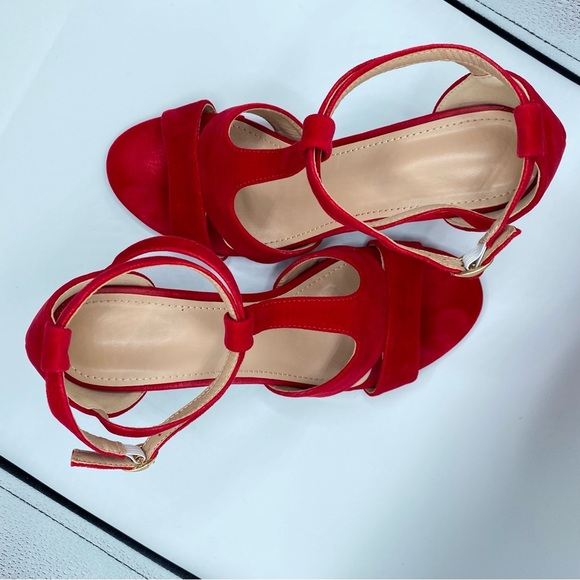 Red Velvet Women's Sandales with 2”Heels Pre-Loved Excellent Condition Size 39 - Picture 14 of 16